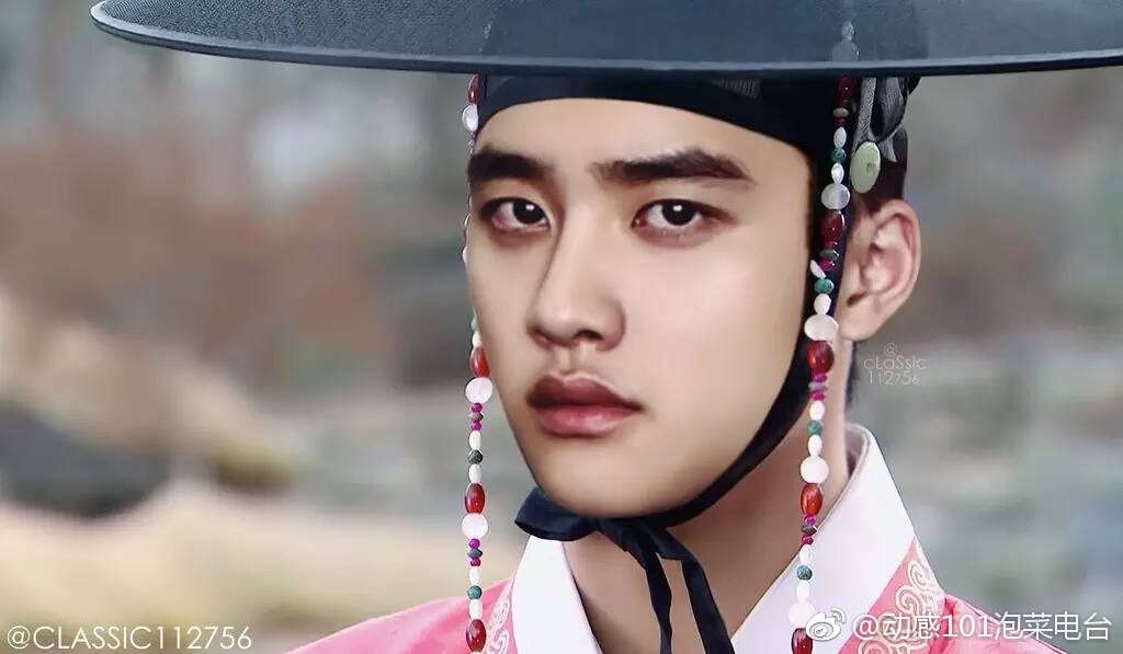 因看到粉丝合成的 的古装照而最终决定casting都暻秀的 剧组粉丝干了