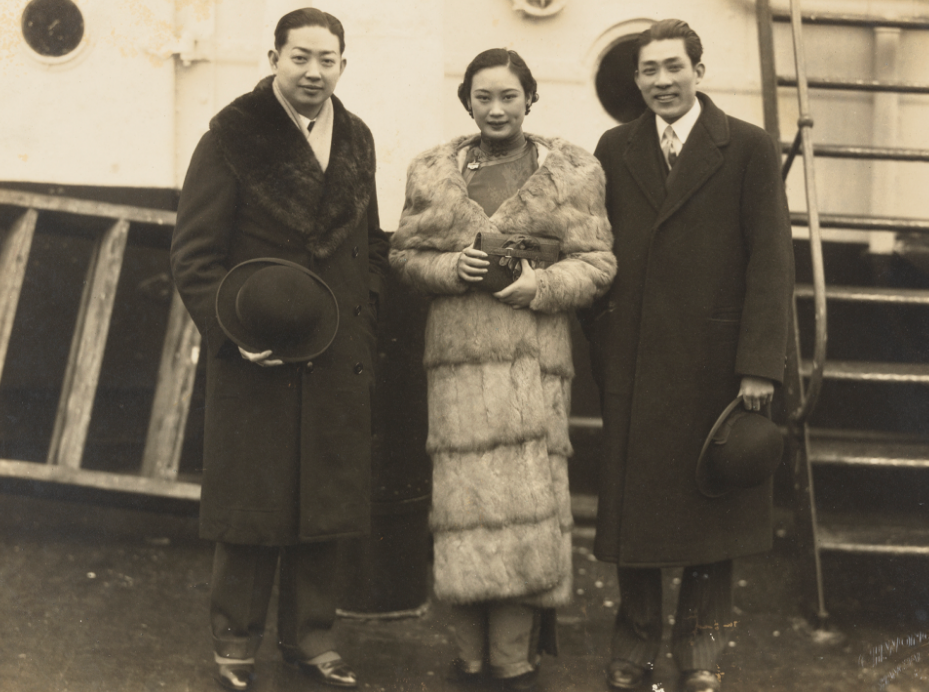 她是民国最著名的女星因太过美丽被戴笠强行霸占幽禁3年