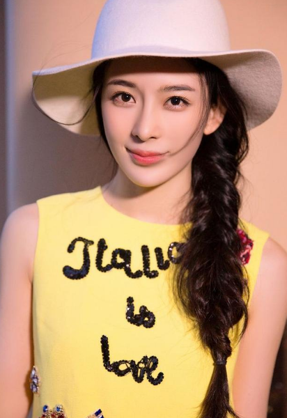 娱乐圈赵姓女星,前三位颜值超高,最后一位老戏骨!