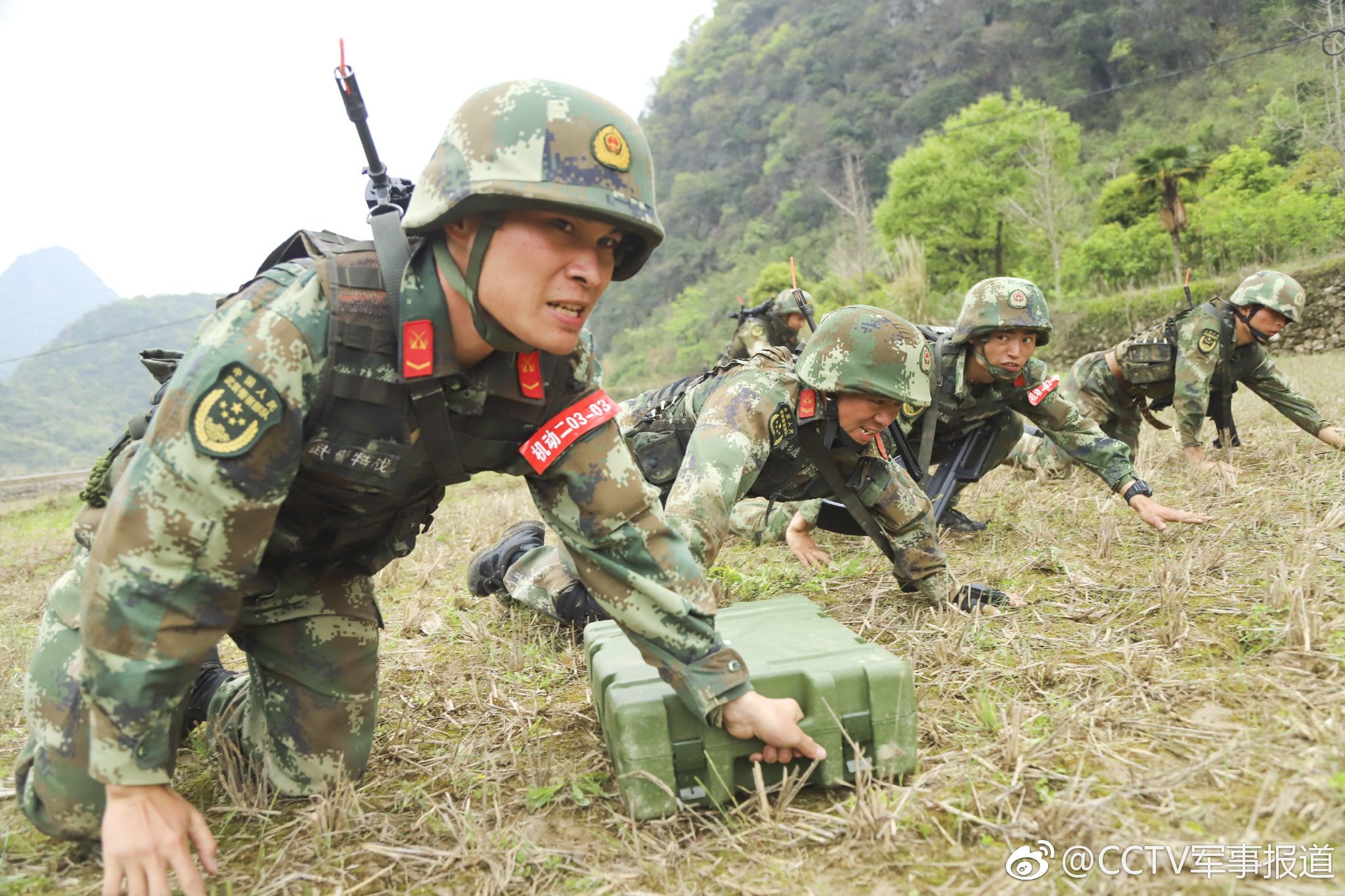 武警广西总队机动支队:桂北山区血性"战狼"亮剑拼杀