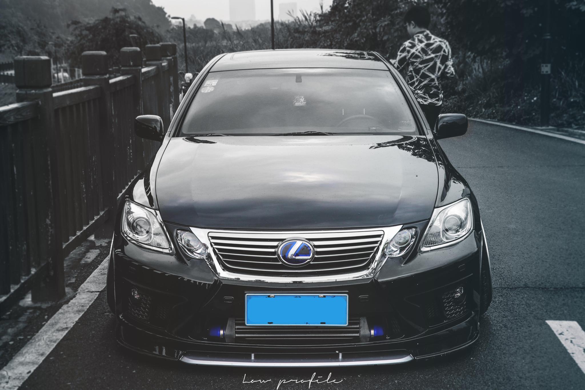 雷克萨斯gs300改装低趴姿态这绝对是内外兼修的顶级作品