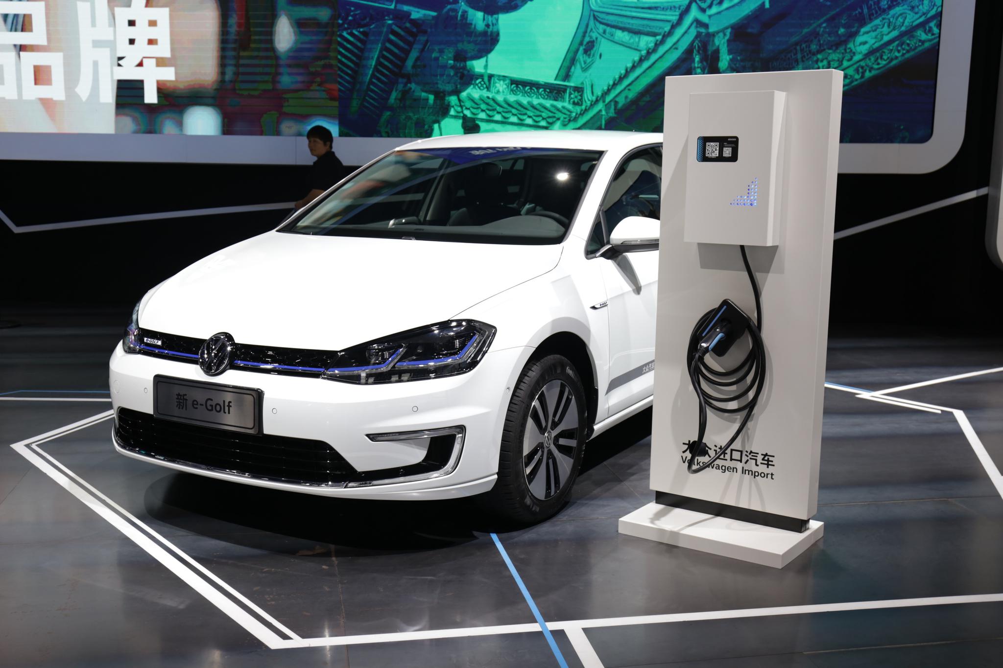 高尔夫电动版扩容,续航>200km,峰扭近三百十秒能破百