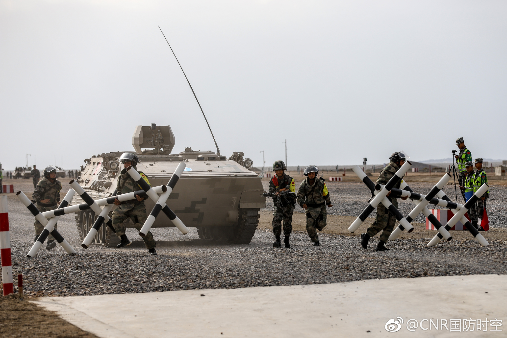当工兵遇上雷,看破障尖兵如何上演现实版“地雷战”|工兵|班组|分队_新浪新闻