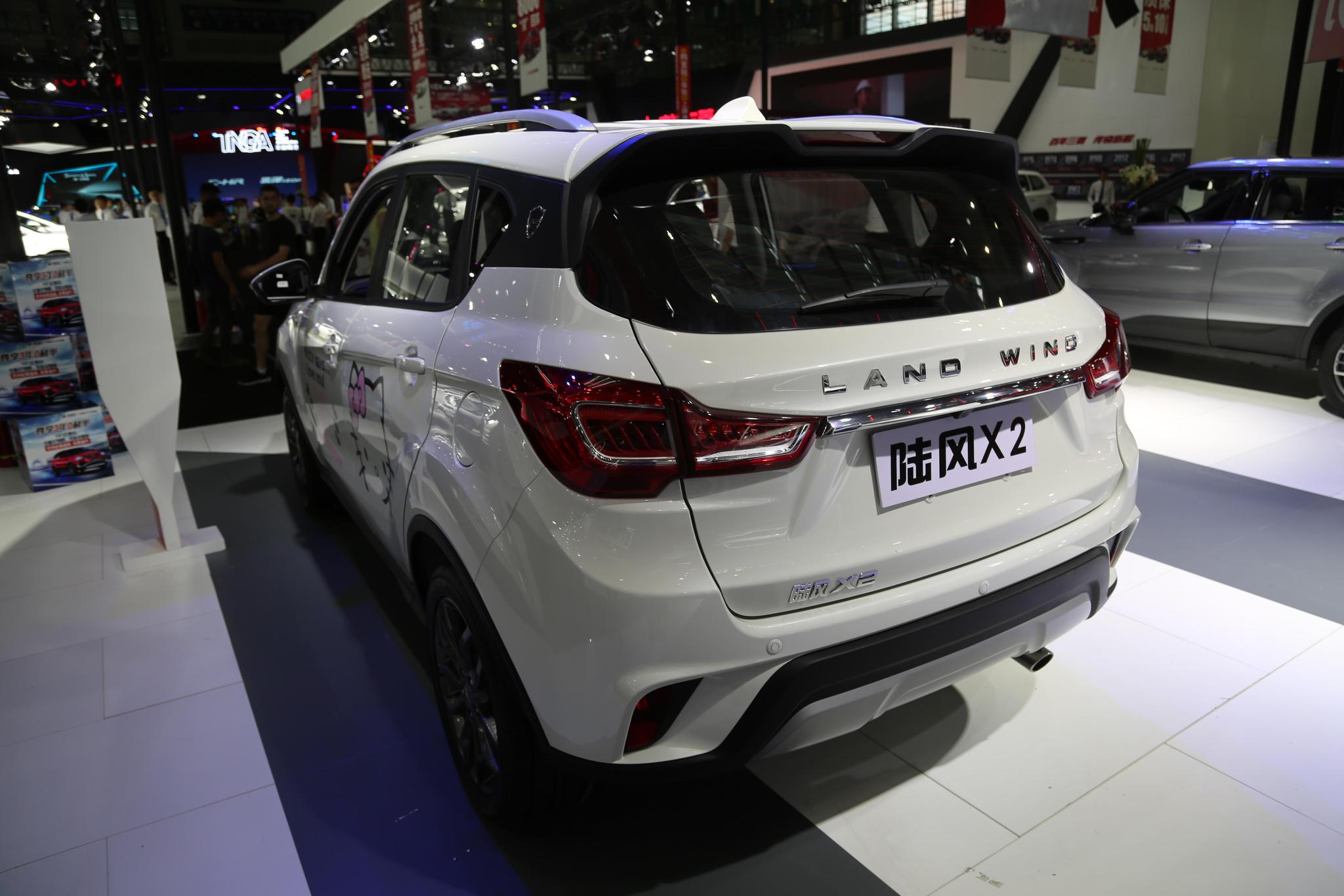 陆风x2,8万级别新青年suv,车展实拍!