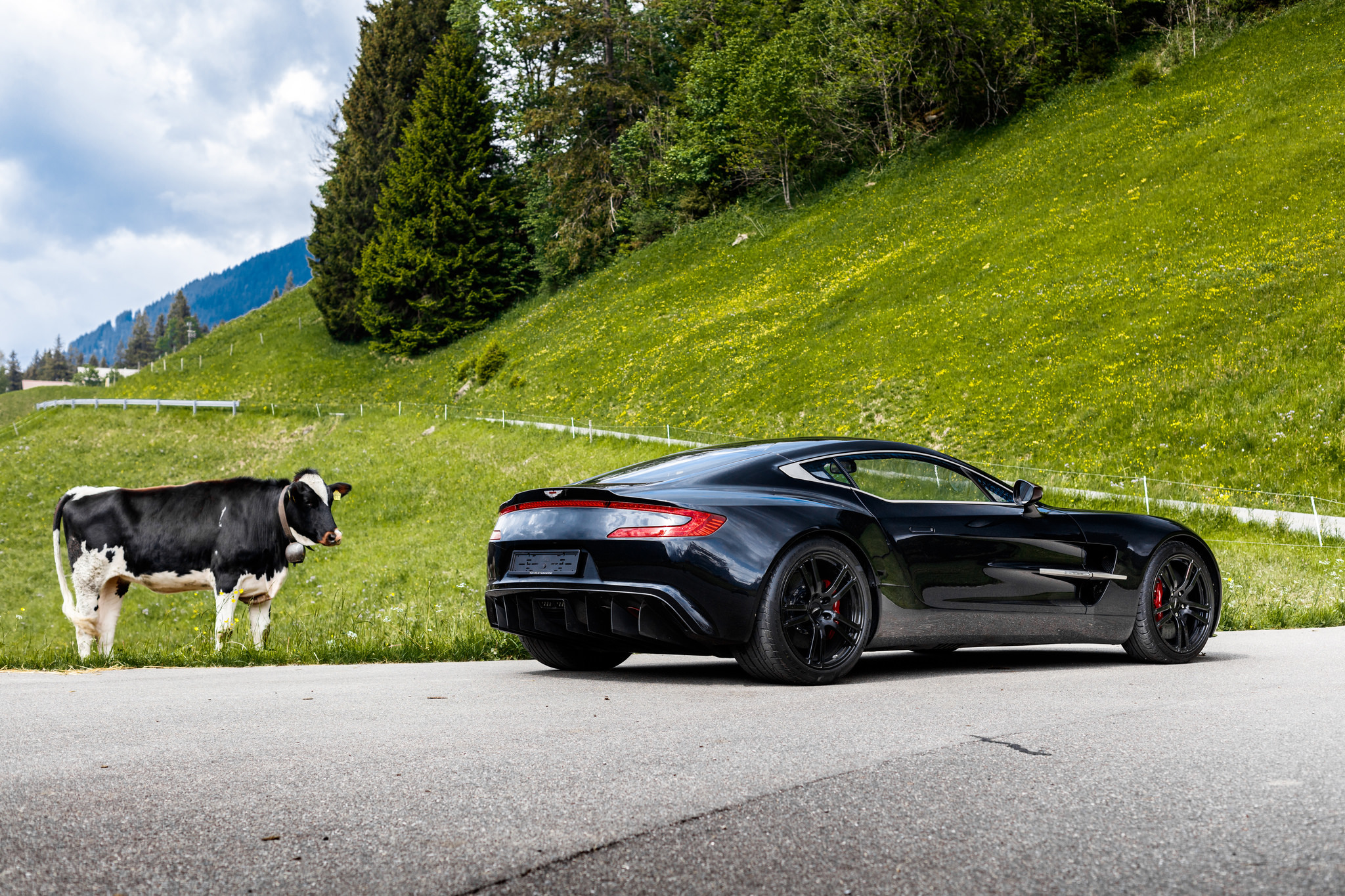 阿斯顿马丁one-77 q-edition