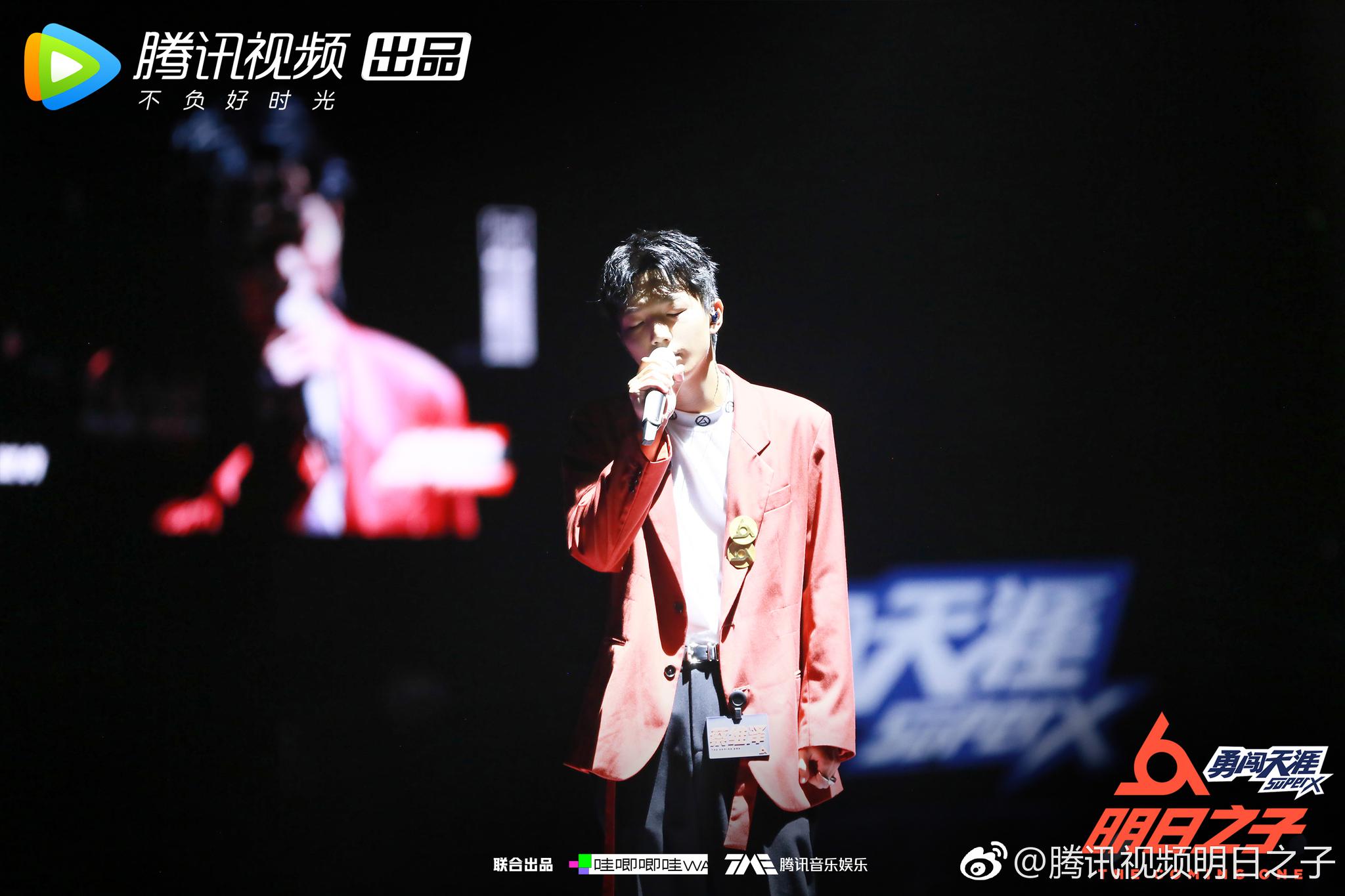 一组@我是蔡维泽啦 @邓典un|哥哥们|田燚|蔡维泽_新浪新闻