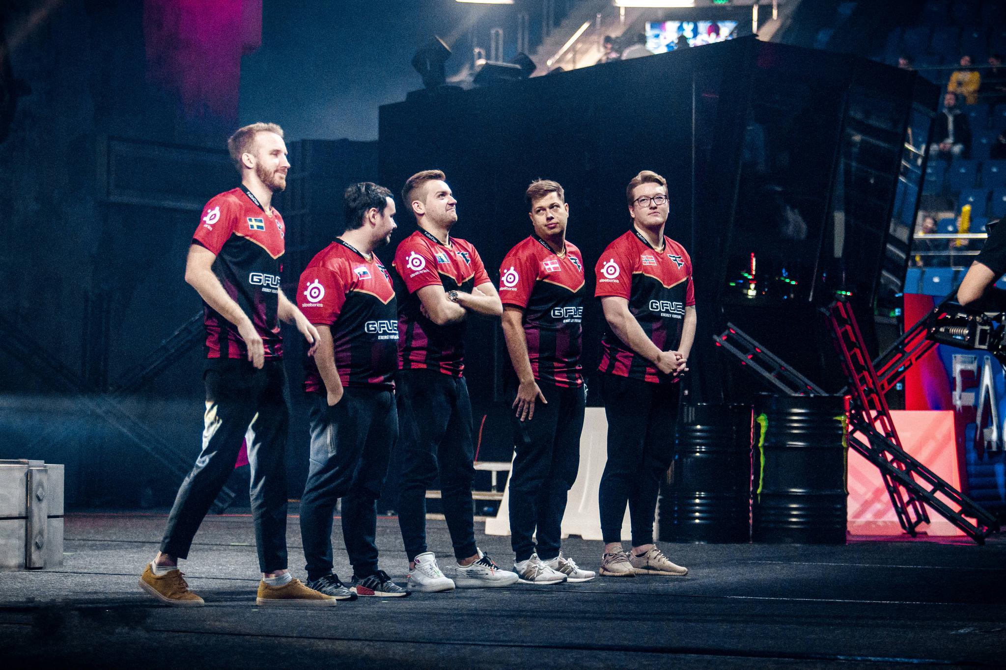 众神归位复兴之路开启faze力压navi夺得莫斯科震中杯冠军