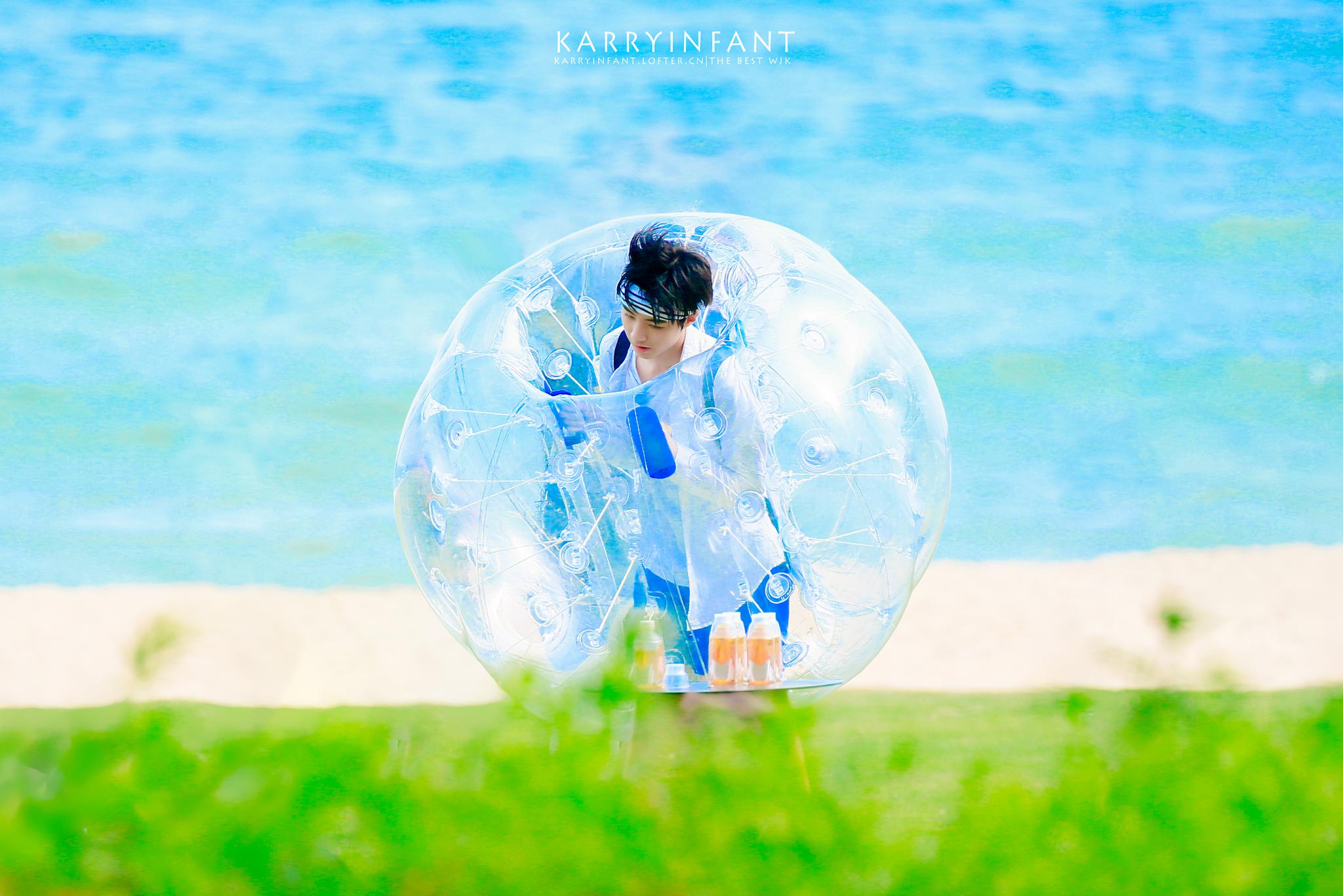 王俊凯 海边奔跑的少年清新又美好