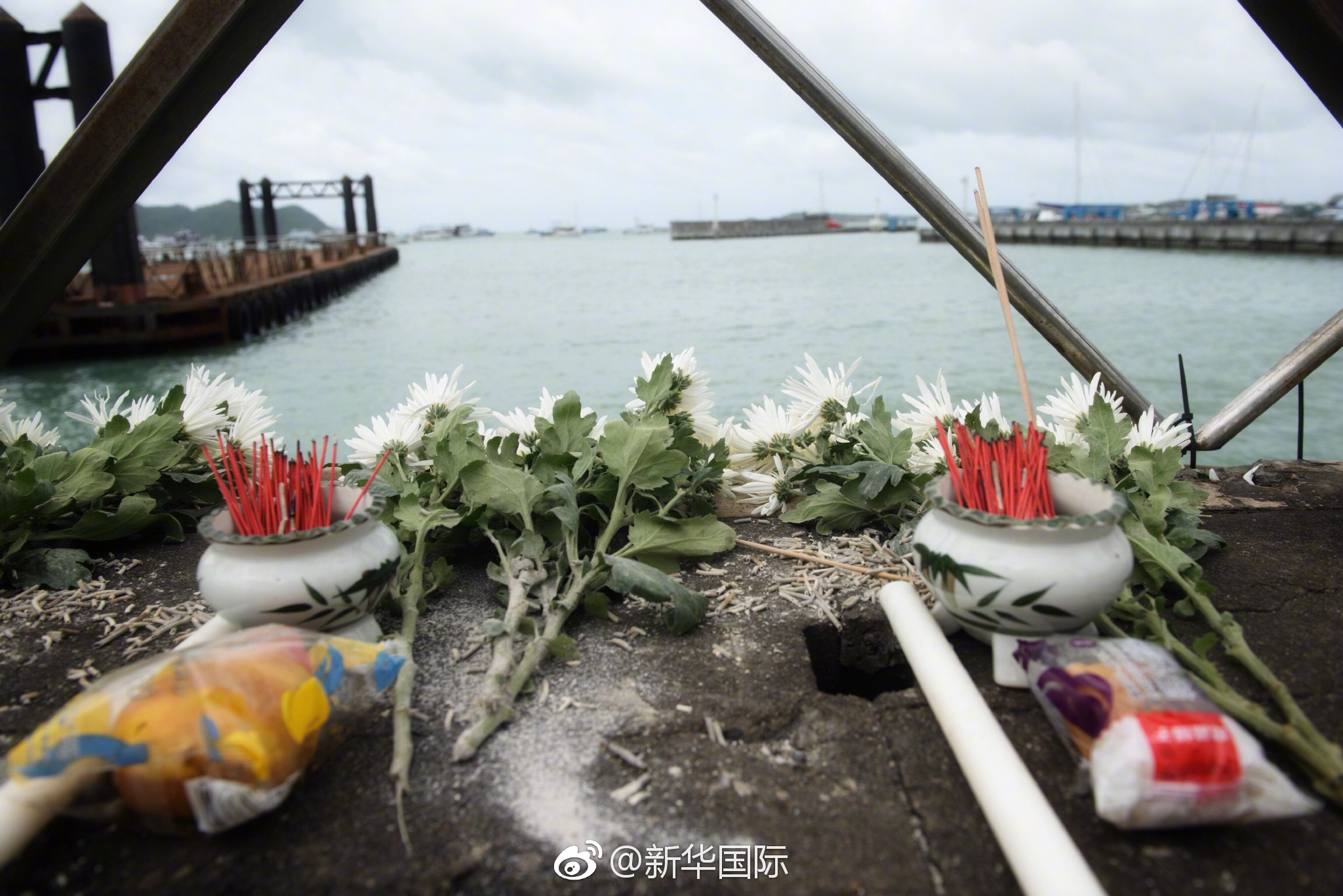 今天头七 悼念遇难同胞[蜡烛]