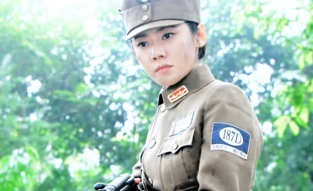 秋瓷炫韩服装扮正面pk汉服造型,哪个最美你们自己评判