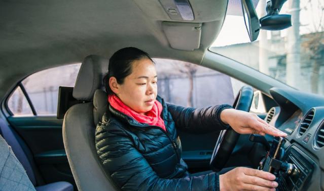 记录一位平凡的滴滴女司机的一天 为平凡生活而努力奋斗的人最美