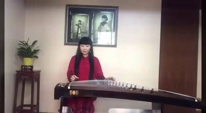 央4小春晚徐俐、霍尊演唱京剧《梨花颂》,今晚