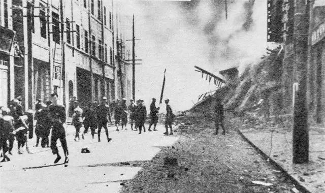 重庆大轰炸一组老照片让你重回那段历史