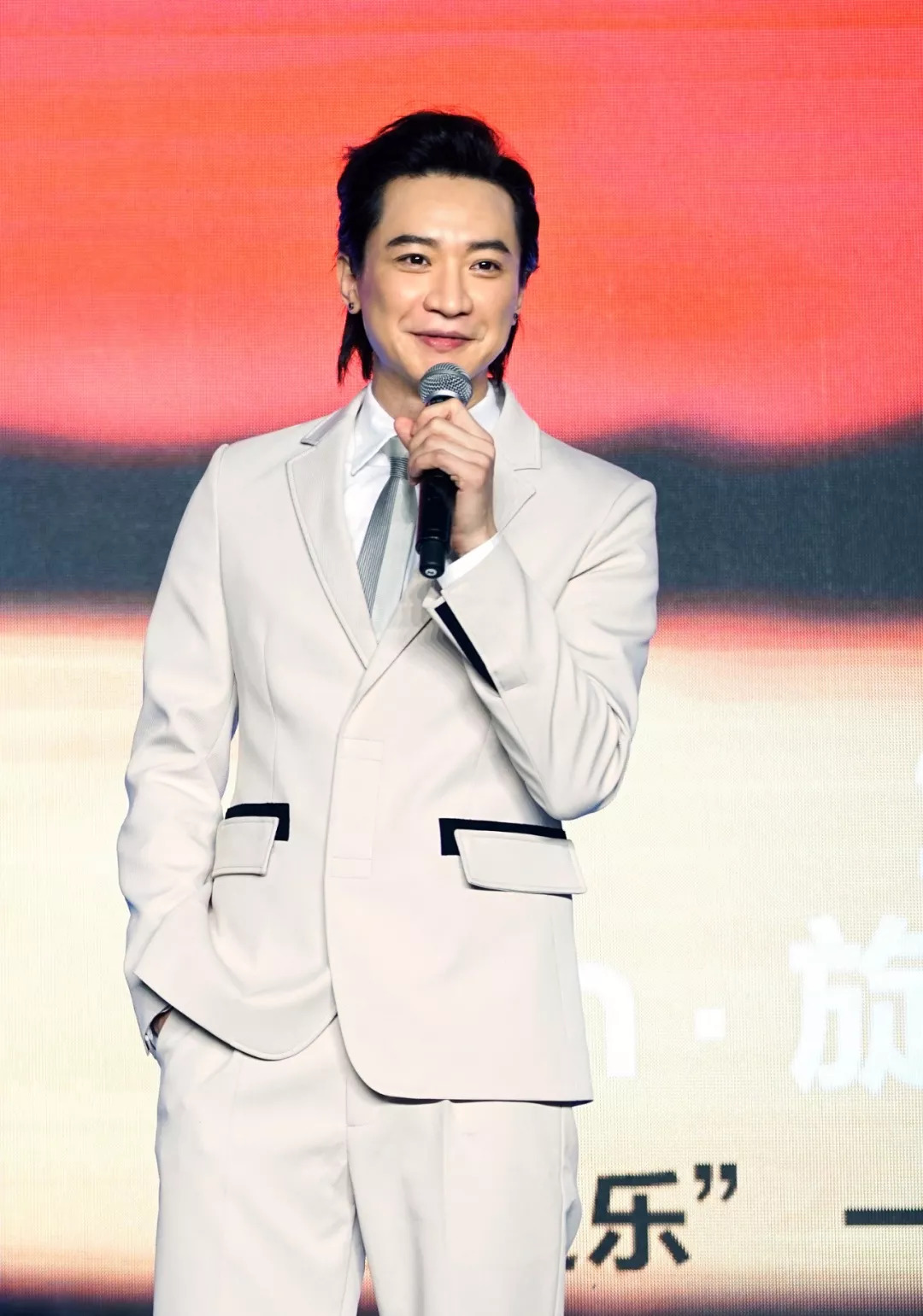 单簧管演奏家王弢发行全新古典演奏专辑《spin·旋》
