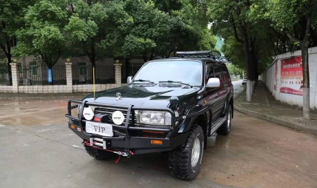 向经典致敬丰田lc80满血复活