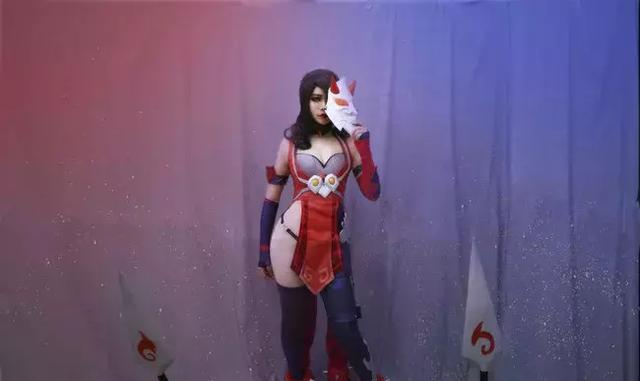 阿珂cos最重要的不是眼神,而是胯