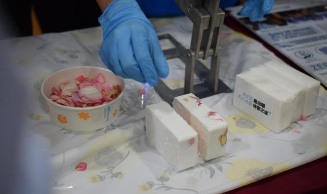 酒店每季度"生产"100公斤的废弃肥皂,回收加工后变"能量"