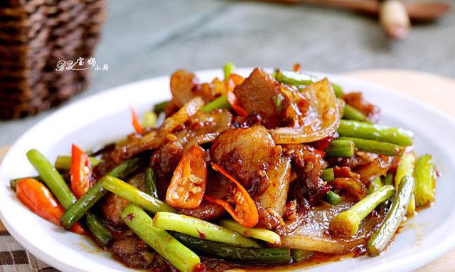 蒜苔回锅肉,好吃!