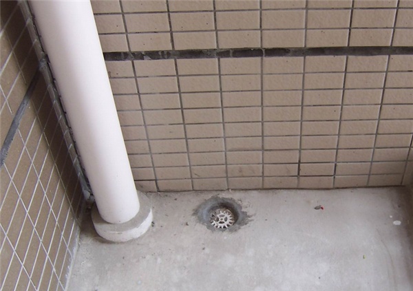 阳台装修要不要做地漏听老师傅分析懊悔知道晚了