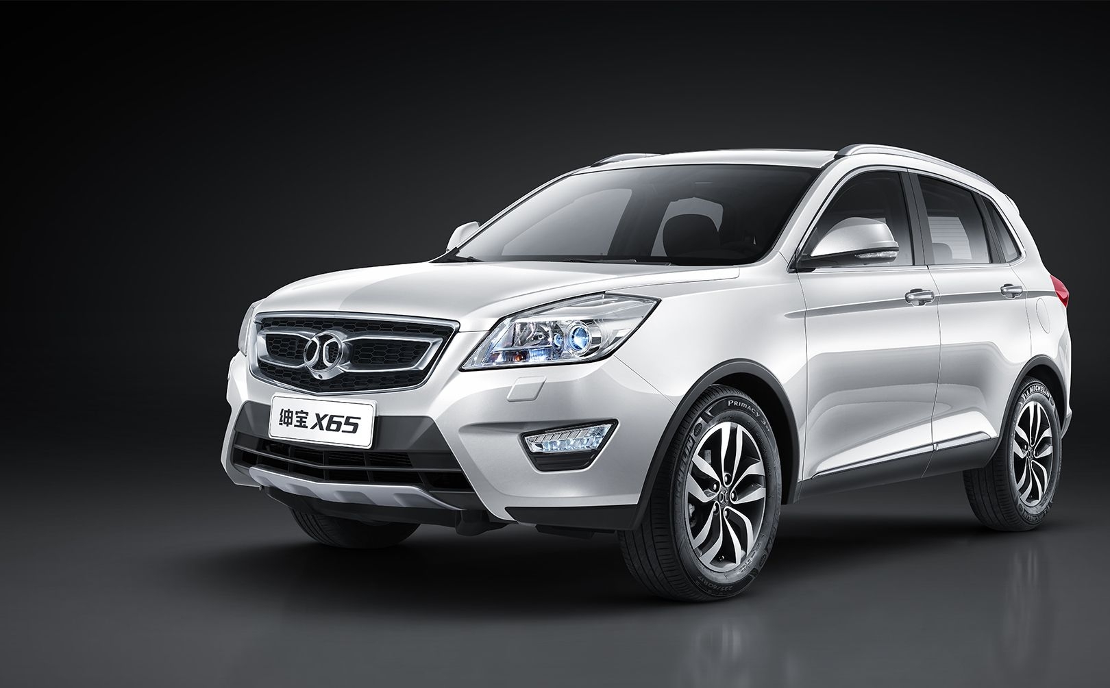 北汽绅宝x65东南汽车与三菱颇有渊源,1995年由福建省汽车工业集团有限