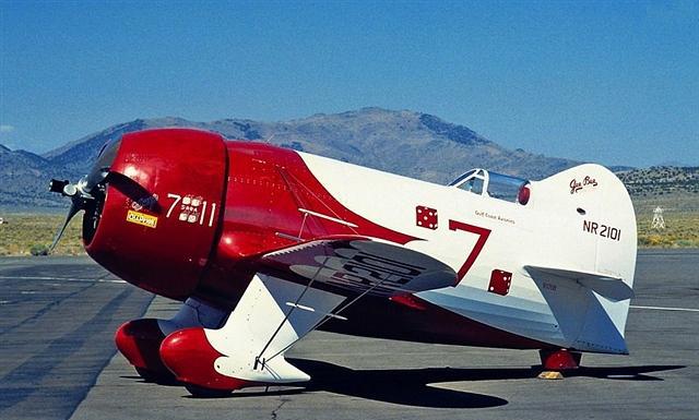 只有老手飞行员才能驾驭得了的木制战斗机