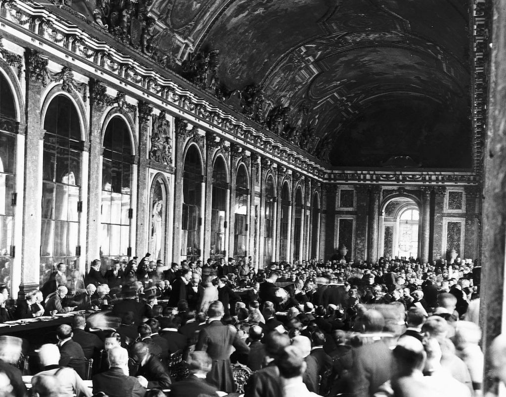 著名的凡尔赛和平条约签署现场.