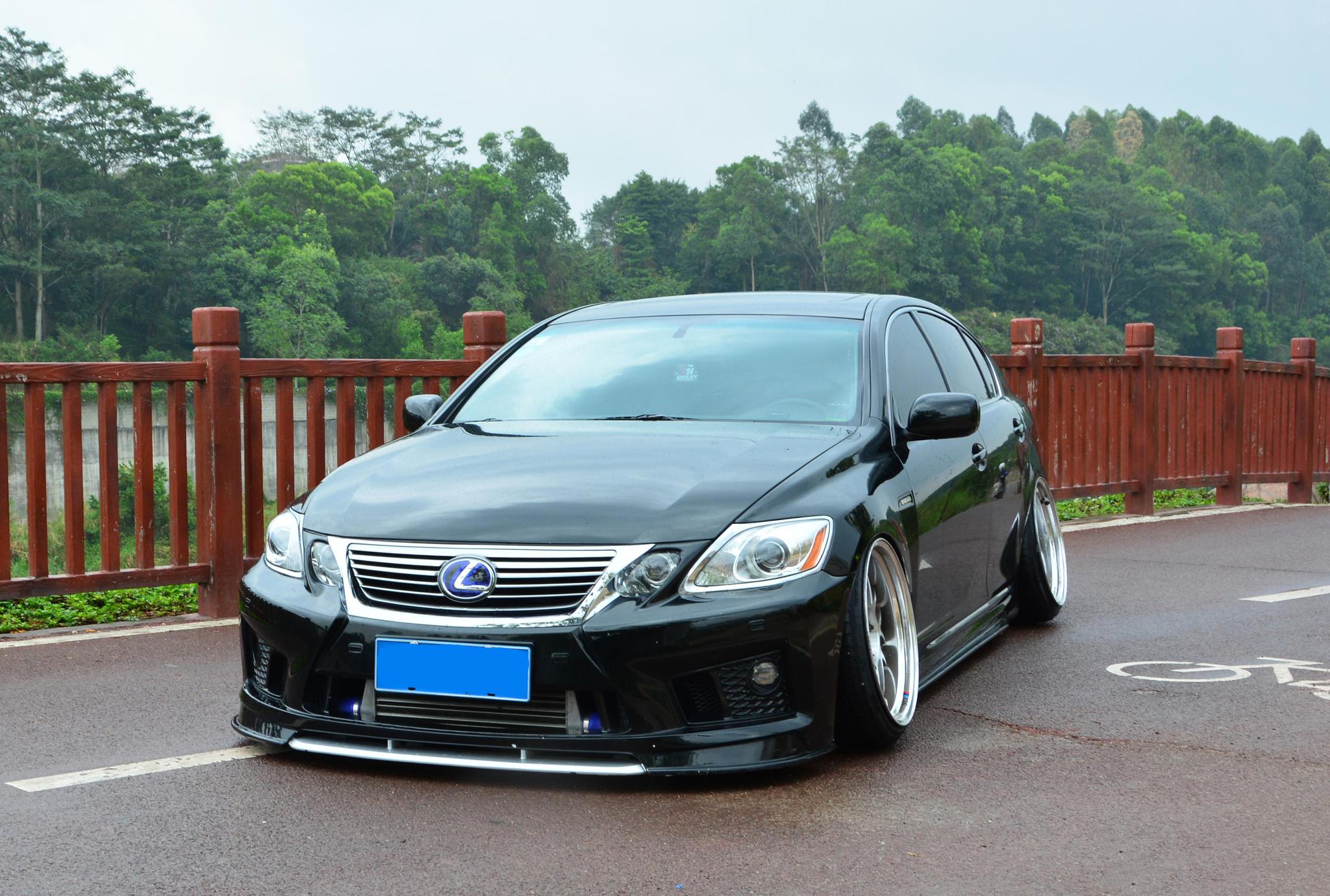 雷克萨斯gs300改装低趴姿态这绝对是内外兼修的顶级作品