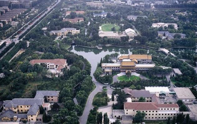 全国最豪华宾馆,有武警24小时站岗,但不是有钱就能入住!