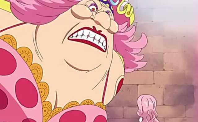 海贼王:原来大妈拥有双重恶魔果实!要想打败大妈只能靠她了!