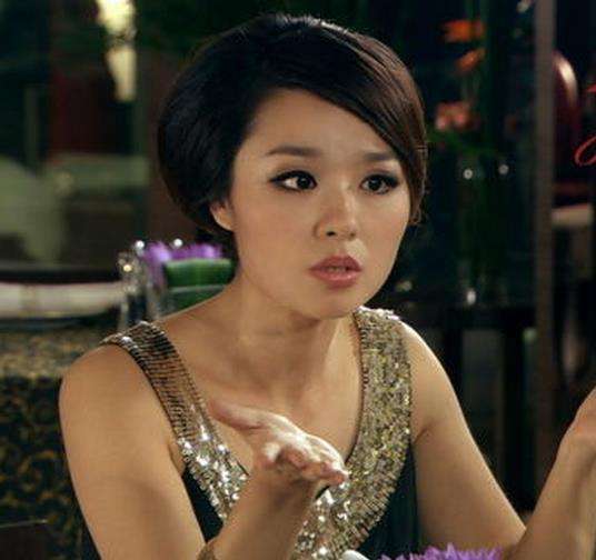 贤宝宝和榕榕兔再聚首,lisa榕生活照超美像网红