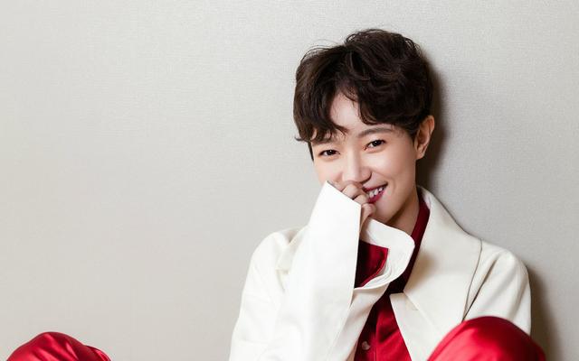 焦俊艳竟是杨幂同学?现和李易峰组cp甜蜜十足