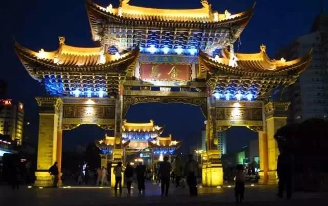 夜半销魂金马坊甜言蜜语南屏街花前月下圆通山浪漫相约民族村一吻定情