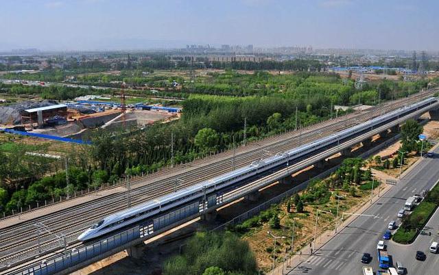 中国赚钱最快的高铁,仅用了3年时间,从亏损37亿到盈利300亿