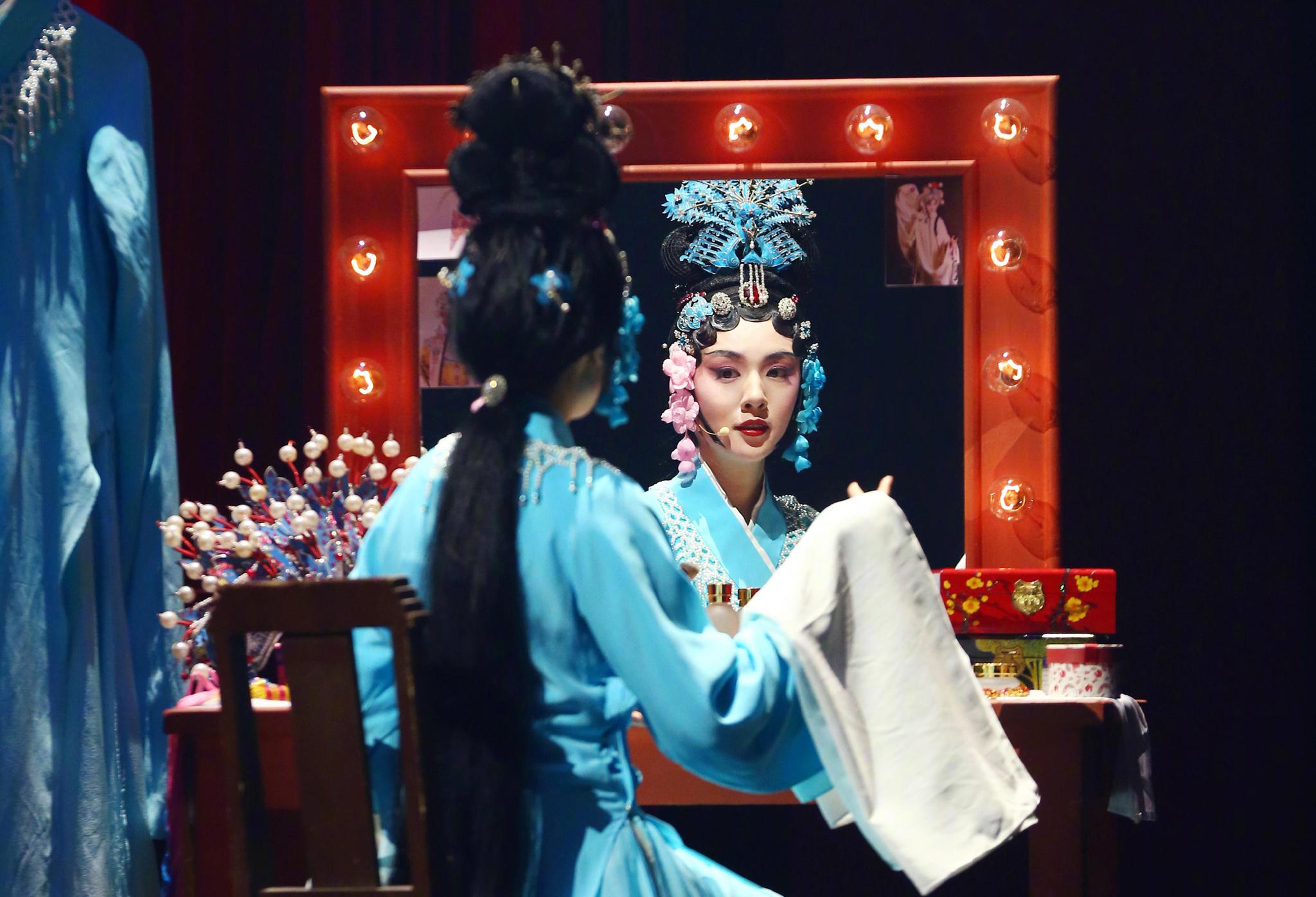 韩雪对战王晓晨,再演章子怡蓝盈莹演过的《青衣》,谁演得更好?