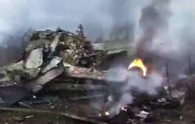 万人哀悼:贵州坠机牺牲的忠烈,祖国不会忘记你