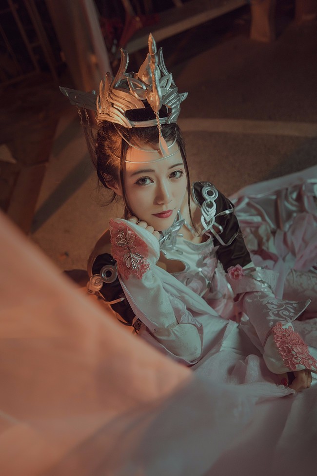 剑网三cos朔雪秀姐这个秀姐好好看