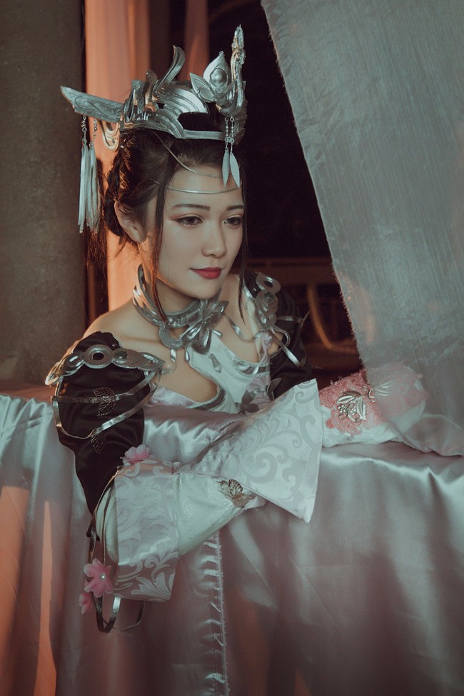 剑网三cos朔雪秀姐这个秀姐好好看