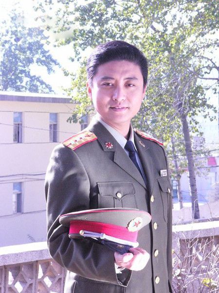 姜昆关门弟子,二炮文工团团长,周炜曾做评委肆意褒贬郭德纲弟子