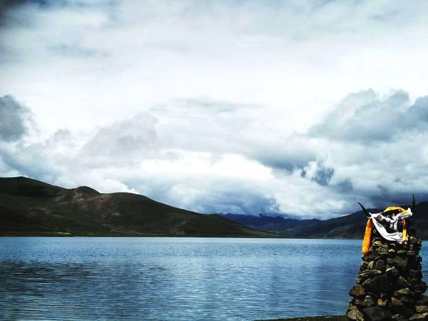 把旅行当做一场修行,寻求内心的平和与自省,用自然的自己去拥抱大自然