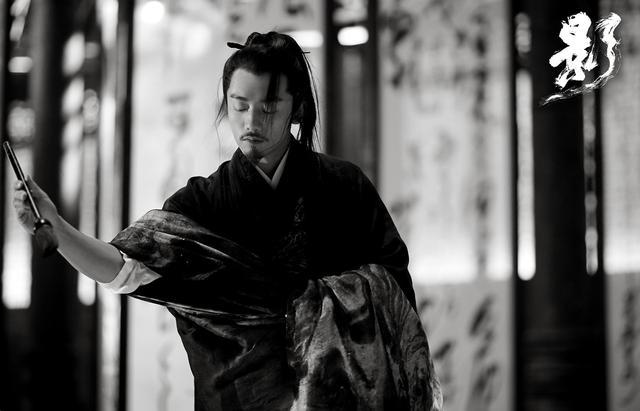 郑恺第一次演君王,独白就有两页纸,和邓超对戏也会笑场