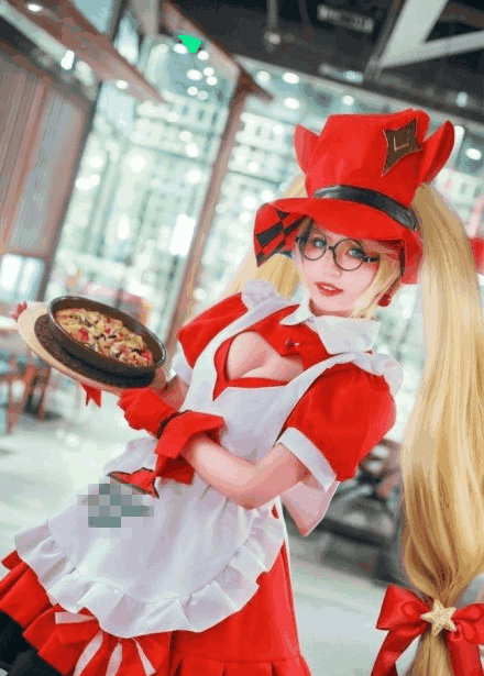 中小编为大家介绍过王者荣耀王昭君,大乔,小乔,李白等精彩的cosplay