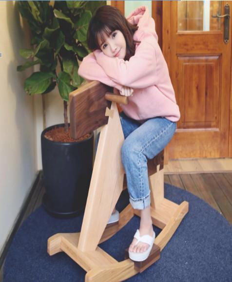 全能实力主播"小九九九九"回归斗鱼平台,火力全开!