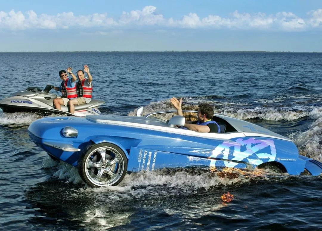 三伏天暴雨来袭,看看这几款水陆两栖车吧!