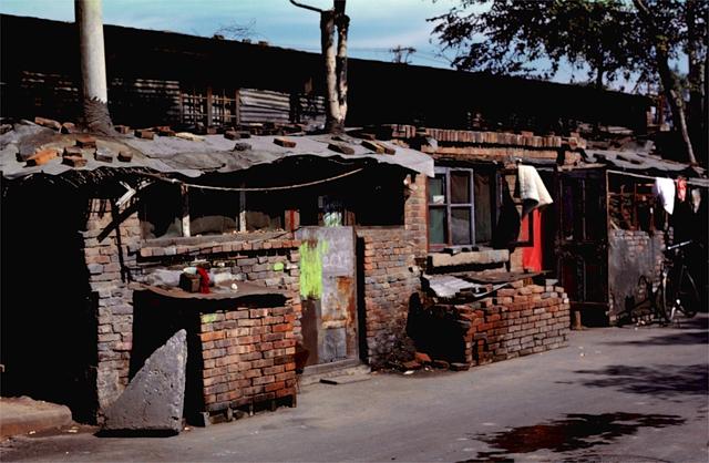 老照片:外国摄影师镜头下中国80年代的真实生活,衣食住行