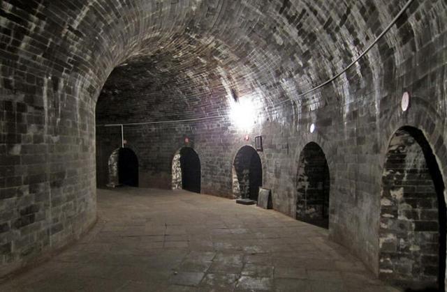 河南9岁小孩挖出朱元璋儿媳墓,专家赶到:十三陵都比不上这座墓