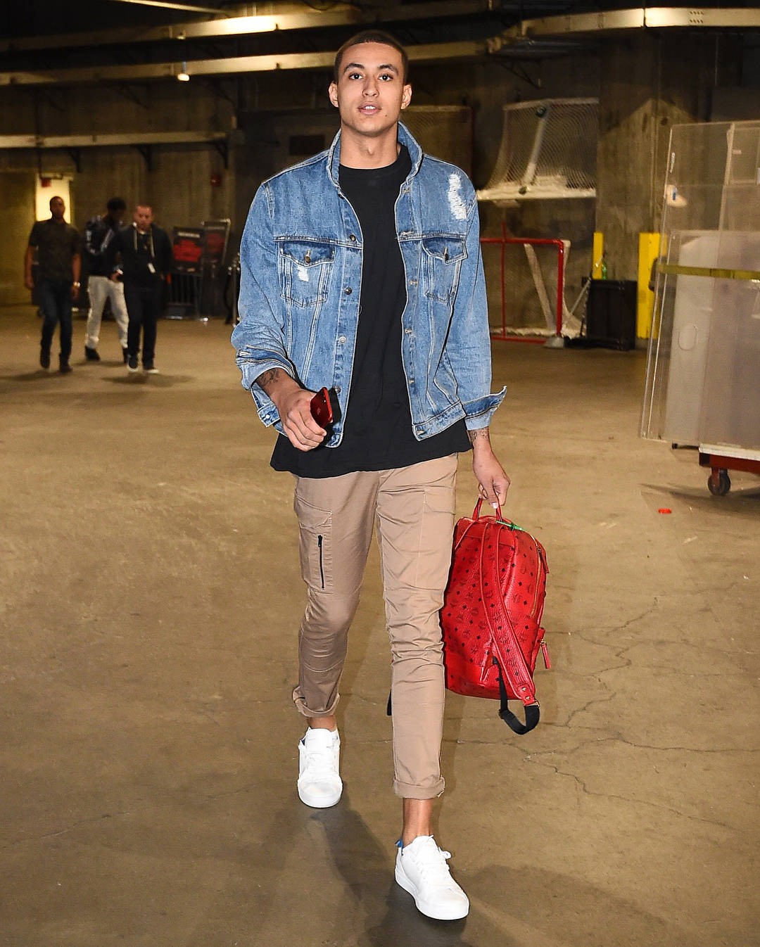 湖人新星库兹马帅照