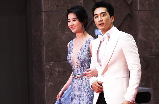 刘亦菲终于承认此生挚爱,不是宋承宪,也不是胡