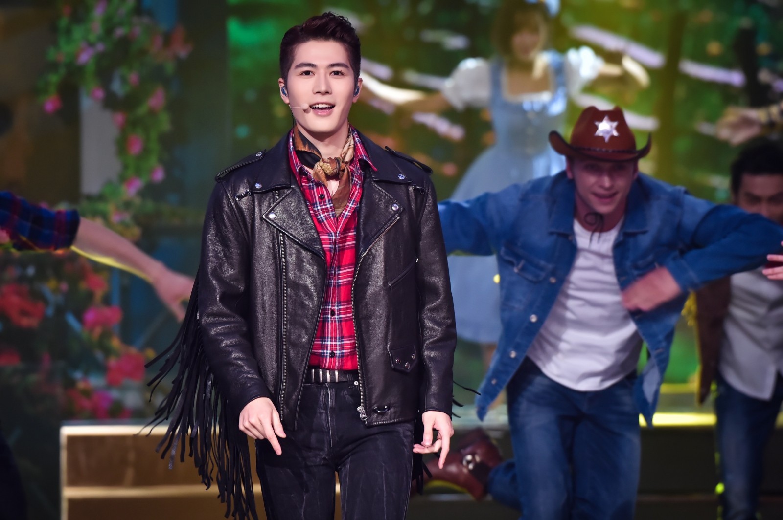 《跨界歌王》首播就搞大事情 全场数次惊呼为了谁