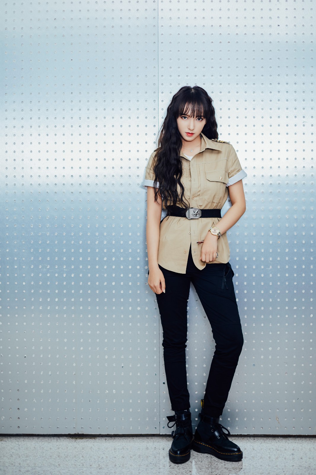 程潇再登《快乐大本营》 可爱帅气切换自如被赞"漫撕女"