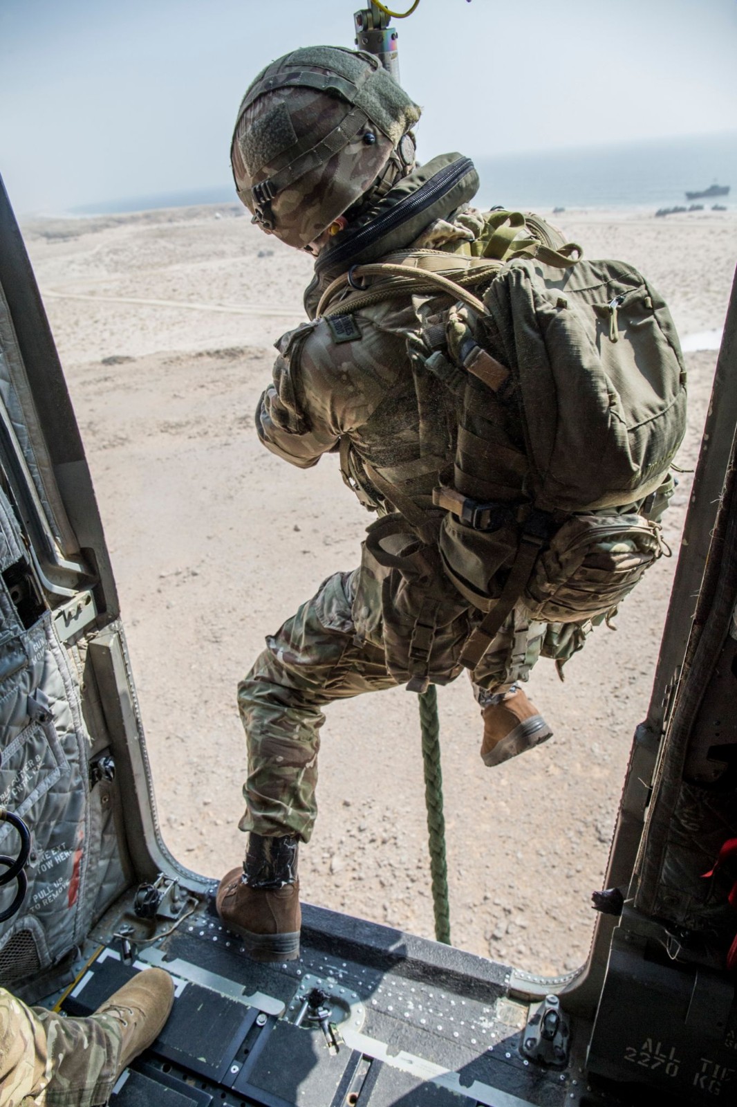 阿曼与英国举行大规模军事演习